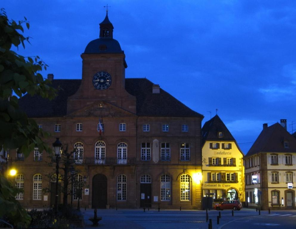 Hostellerie Au Cygne Wissembourg Exterior photo